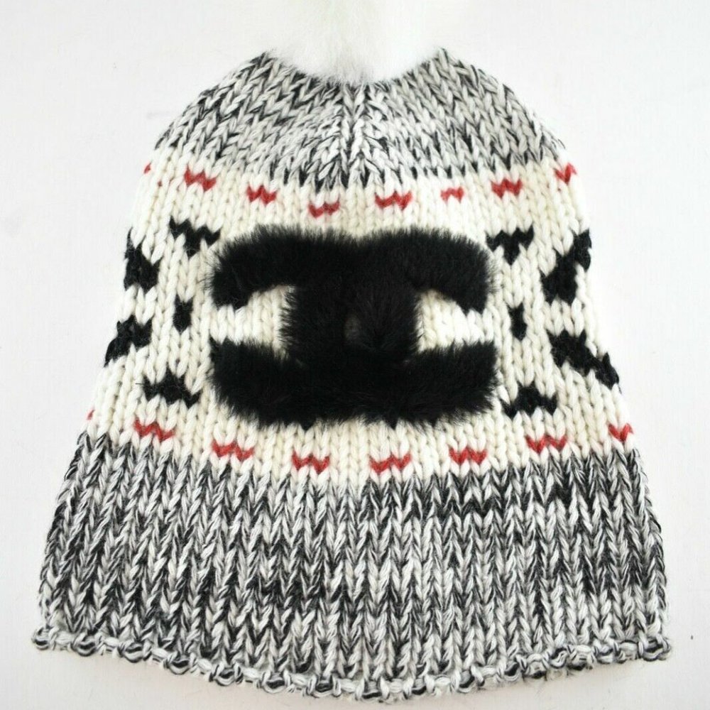 Chanel Black White Red Pom Pom Wool CC Logo Knit Beanie Women's Winter Hat